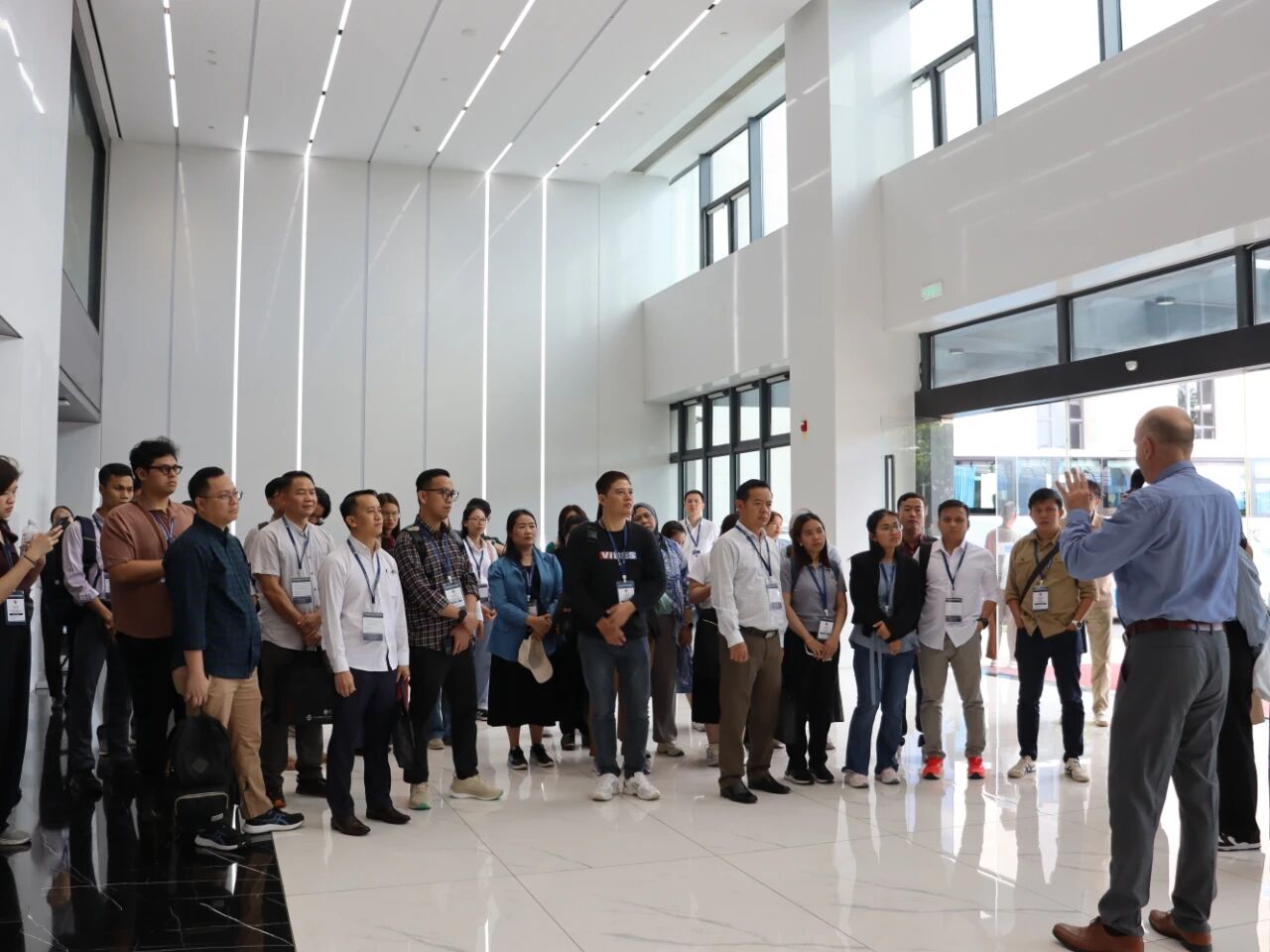 東盟自貿協(xié)定升級綠色貿易研修班到訪(fǎng)嘉戎技術(shù) 東盟自貿協(xié)定升級綠色貿易研修班到訪(fǎng)嘉戎技術(shù)