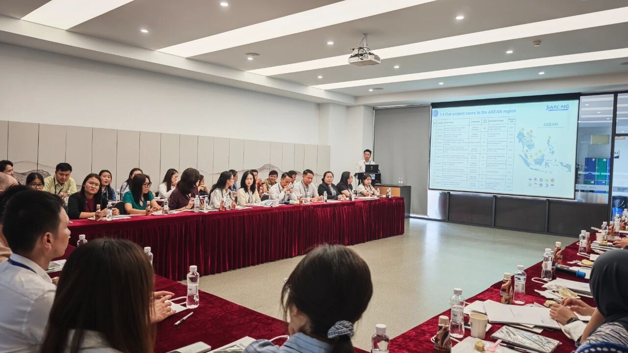 交流會(huì )現場(chǎng) 交流會(huì )現場(chǎng)