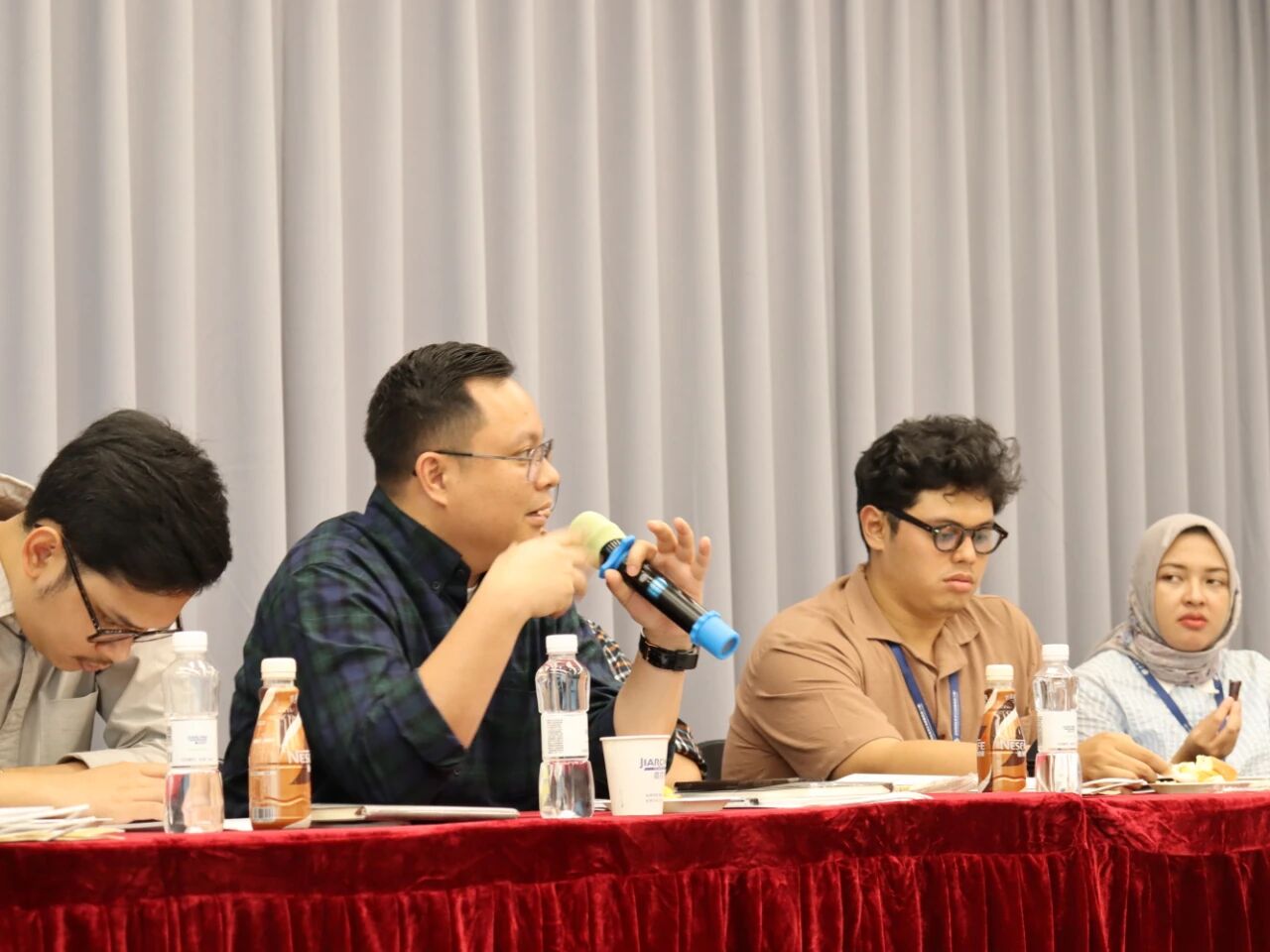 嘉戎技術(shù)交流會(huì )現場(chǎng) 嘉戎技術(shù)交流會(huì )現場(chǎng)